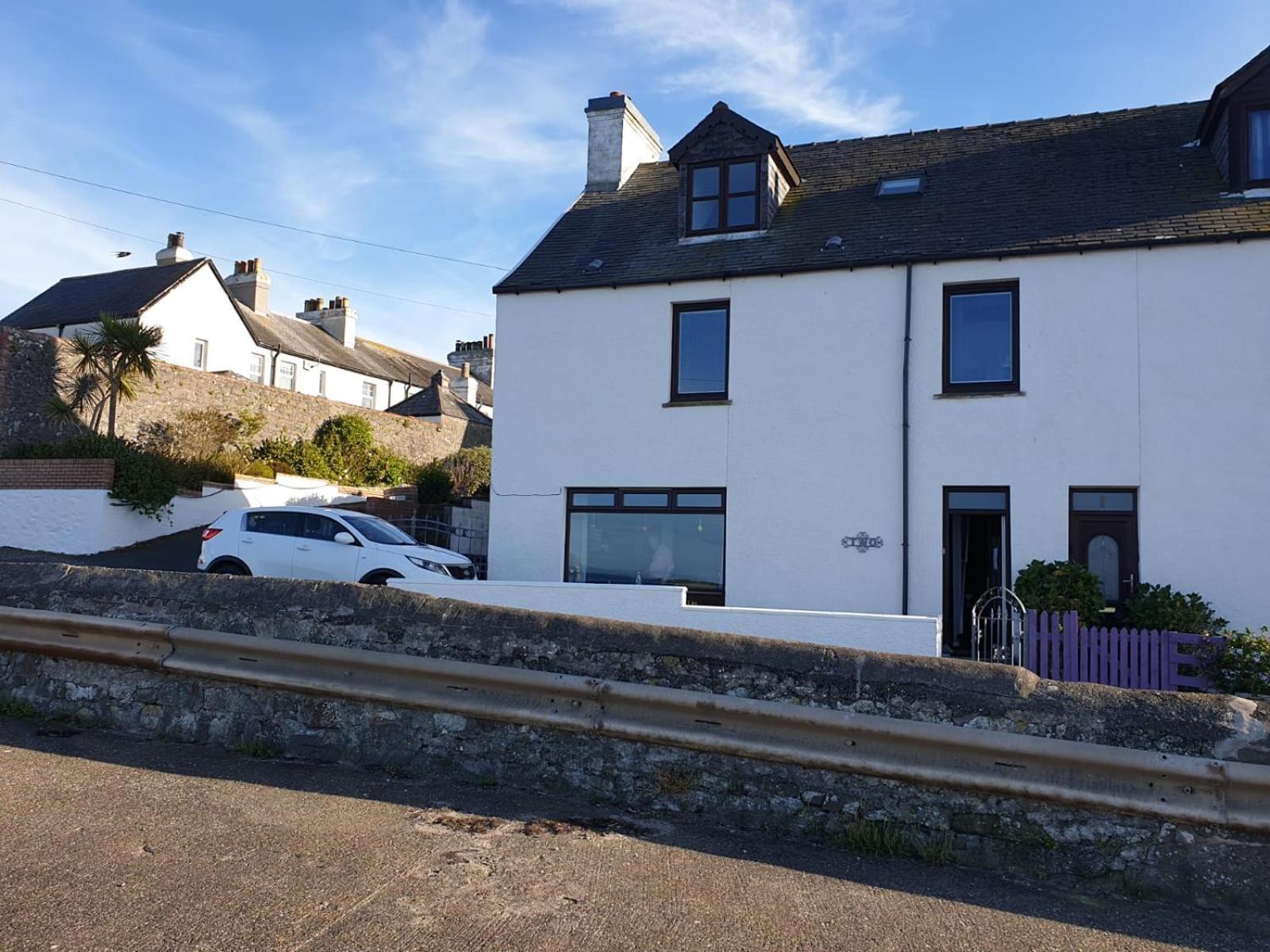 The Old Cornstore A Beautiful Suite Overlooking The Sea Drummore Buitenkant foto